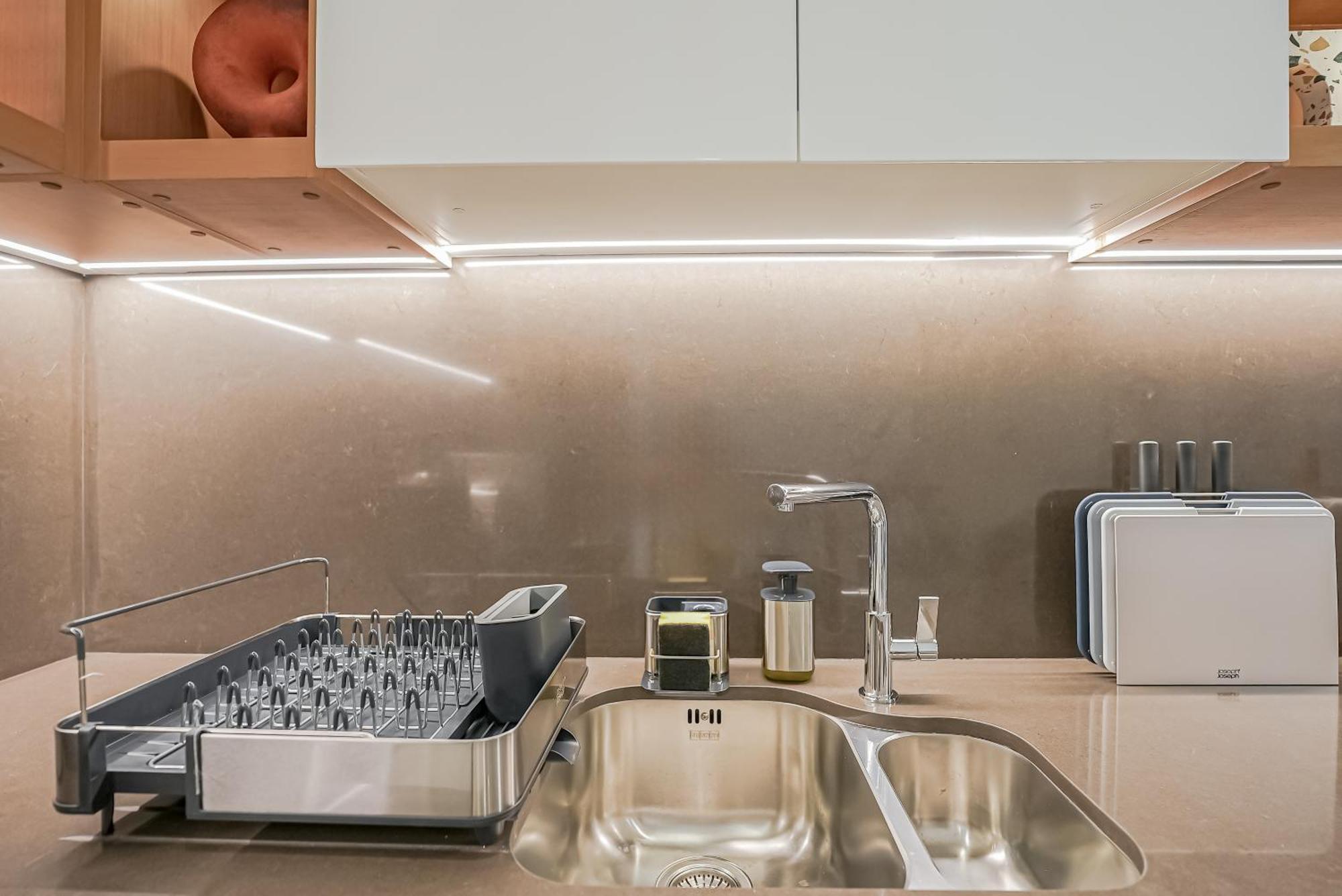 Modern 2Br High Floor Haven In Vida Dubai Marina Apartment Exterior photo
